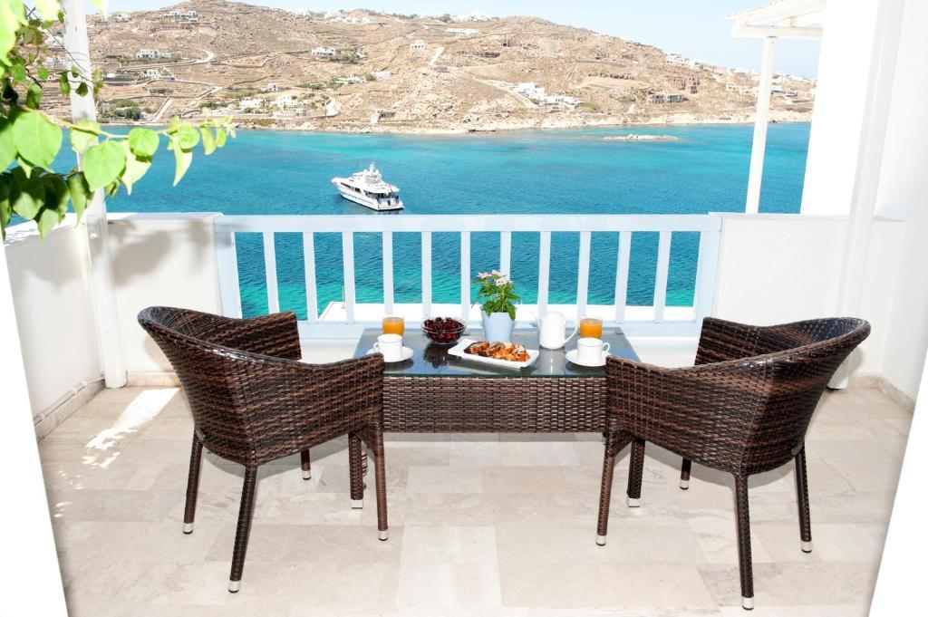 Vana Holidays Ornos  Room photo