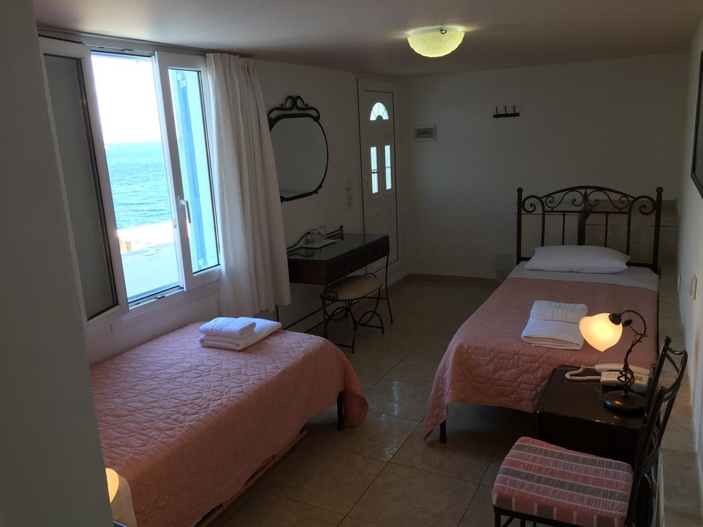 Vana Holidays Ornos  Exterior photo
