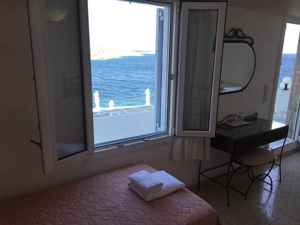 Vana Holidays Ornos  Exterior photo