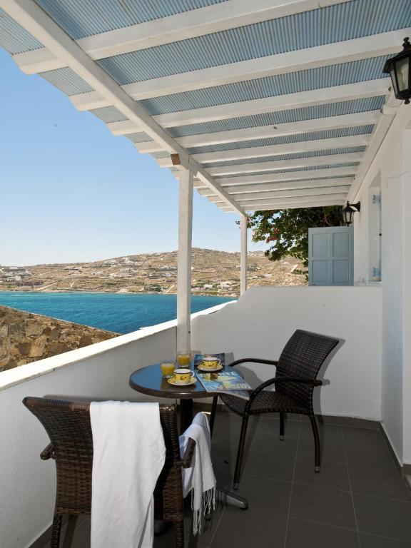 Vana Holidays Ornos  Room photo